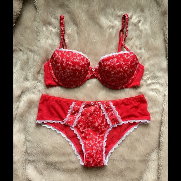 Cute as Cherry Pie Set