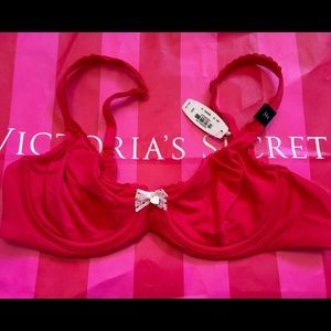 🆕💟Victoria Secret Body By Victoria Unlined Demi