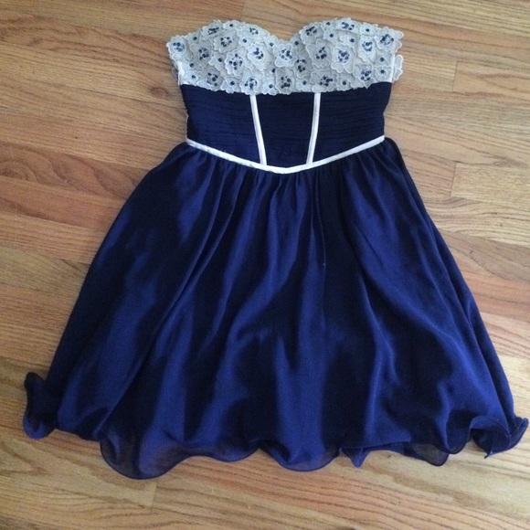 Semi Formal Dress - Picture 1 of 4