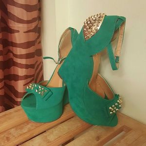 Spiked Green Delight Wedges