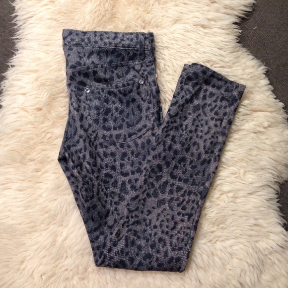 DONATED NWOT gray cheetah print skinny pants