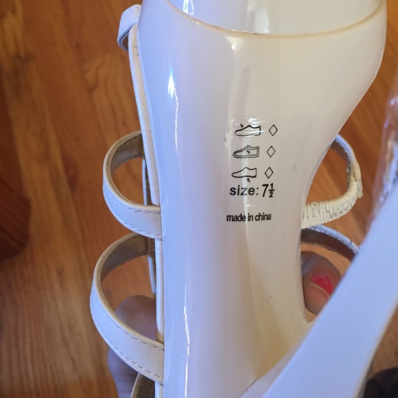 Michael Antonio heals, NEVER WORN!! - Picture 3 of 4