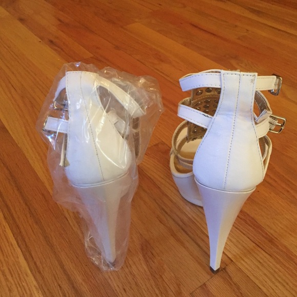 Michael Antonio heals, NEVER WORN!! - Picture 4 of 4