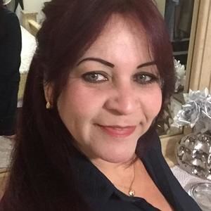 Meet your Posher, Luisa