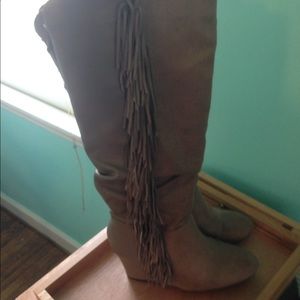 Fringe Beige/Taupe Boots