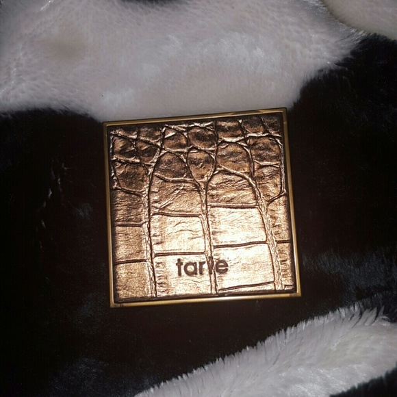 Tarte Amazonian clay waterproof bronzer