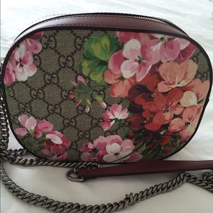 Authentic Gucci Blooms GG Supreme crossbody bag