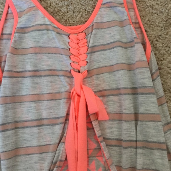 Tanktop from Buckle - Picture 3 of 3