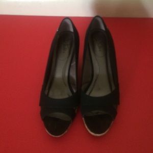 Life Stride Wedge Open Toe Shoes.👀👀