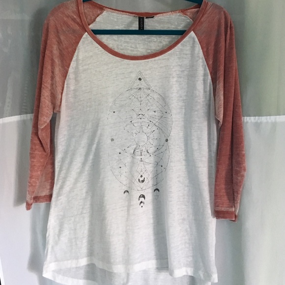 Relaxed quarter sleeve from Tilly's