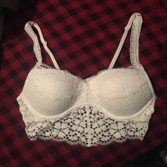⚡️flash sale⚡️Cream Lace Detail Bralette