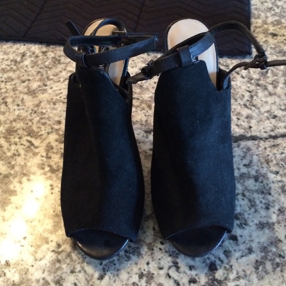 Black suede open toe high heels - Picture 2 of 4