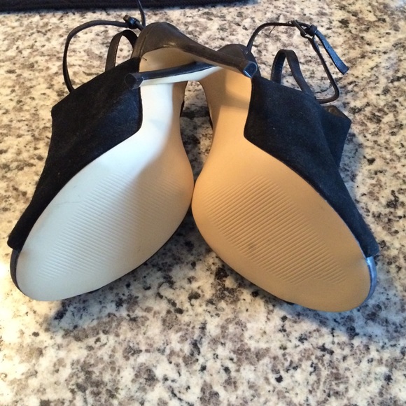 Black suede open toe high heels - Picture 4 of 4