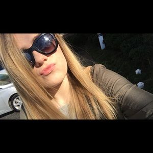 Meet your Posher, Megan