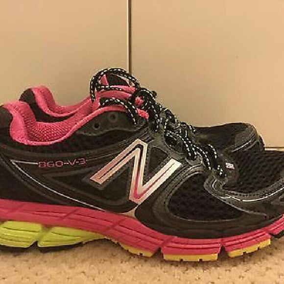 New Balance Sz 9 860v3 running shoes