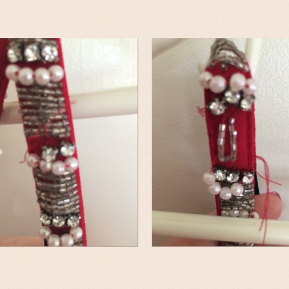 Red formal floorlength gown. Size 7 - Picture 4 of 4