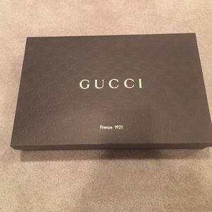 Gucci box