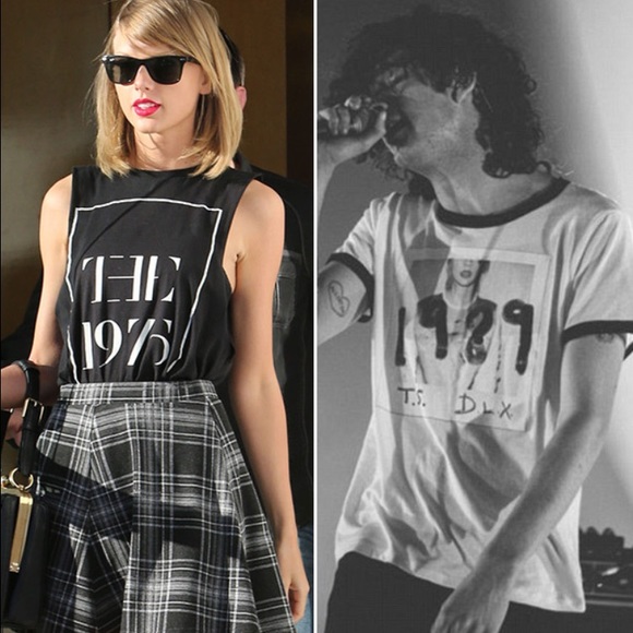 🚫🚫SOLD🚫🚫 Taylor Swift 1989 Tee - Picture 4 of 4