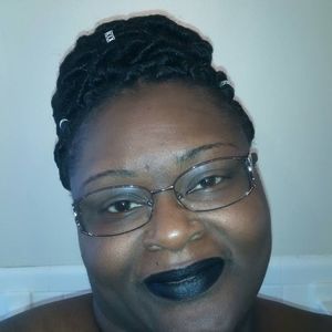 Meet your Posher, Kanessa