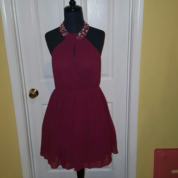 NWT BURGUNDY W SILVER ACCESSORIES Dress