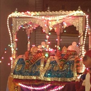 Meet your Posher, Aruna