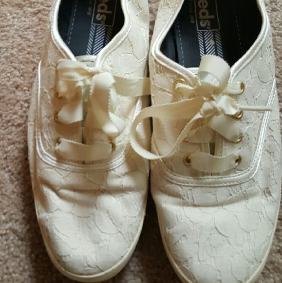 Original name brand lace white Keds