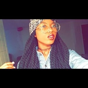 Meet your Posher, Joyce