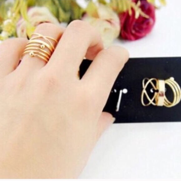 Gold rings - Picture 3 of 3