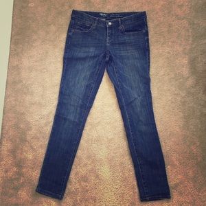 Low rise skinny Target jeans! Mint condition.