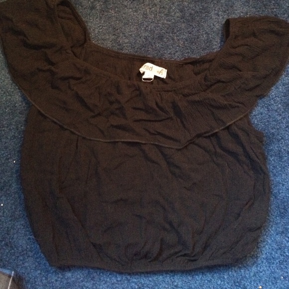 Off shoulder crop top