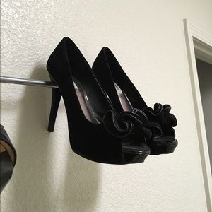 Steve Madden velvet Heels