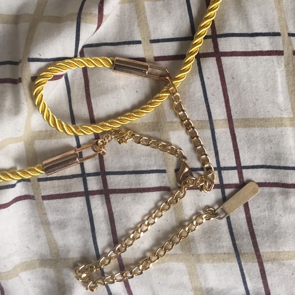 Pretty blouse - Picture 2 of 2