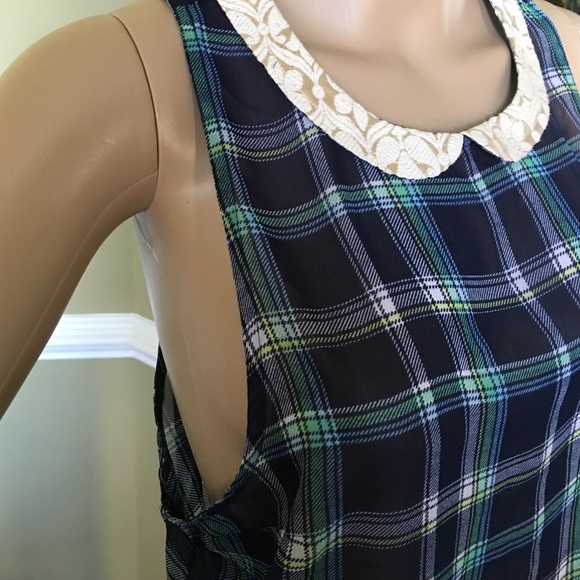 Hollister - Picture 2 of 4