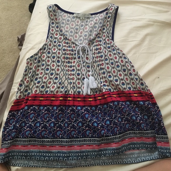 Love Culture patterned flowy tank