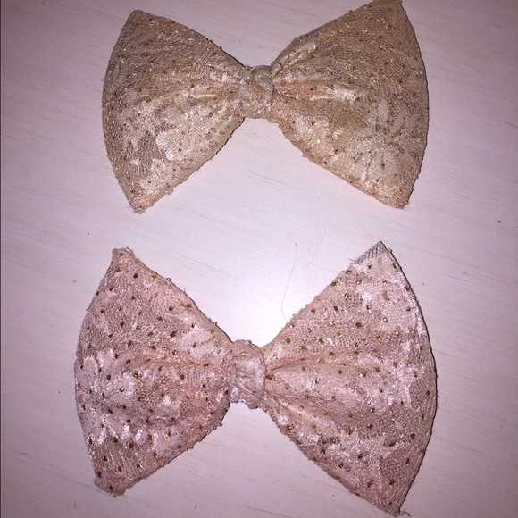 Sequence lace hair bows.