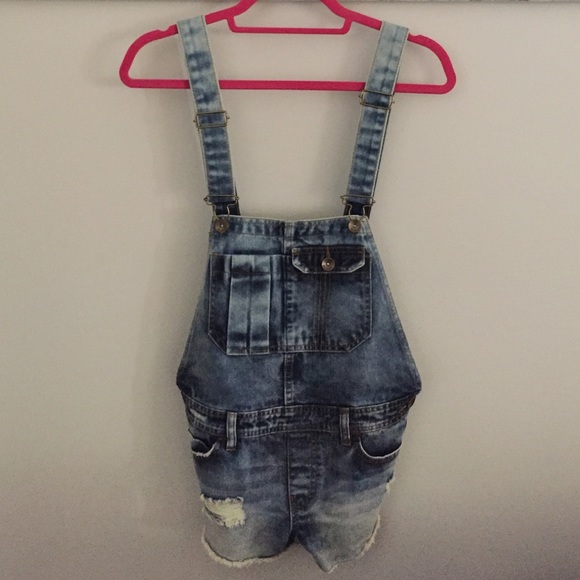 Distressed Billabong denim overalls