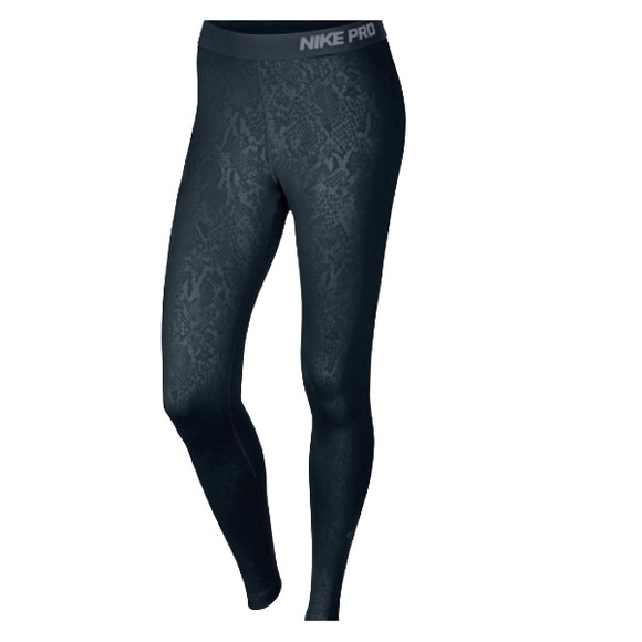 Medium Nike Pro Vixen Heights leggings NWOT
