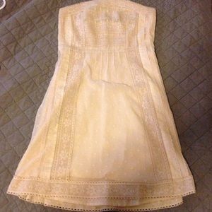 Very detailed lace ivory dress