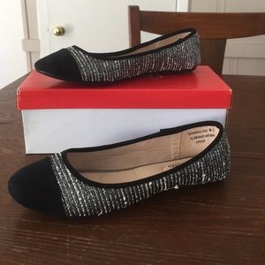 Black/silver flats