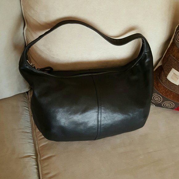 SOLD!!!!!!!!!!!!AUTHENTIC COACH HANDBAG,