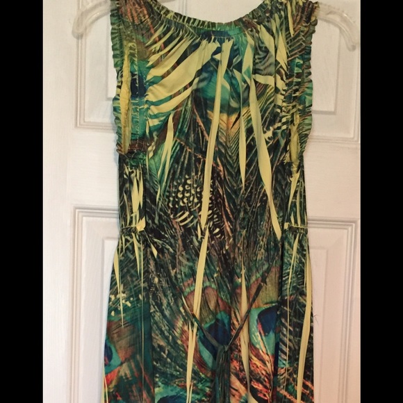 Dress - Picture 3 of 3