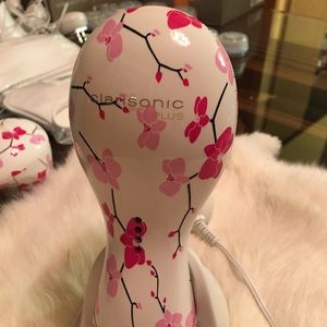 Brand New Clarisonic plus