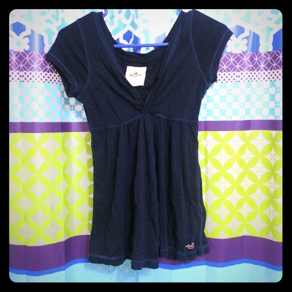 Hollister vneck shirt