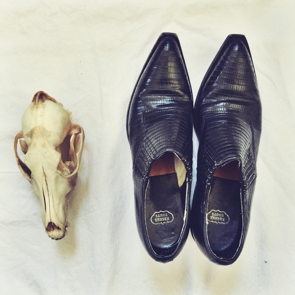 Nocona Shoes - Vintage Nocona black lizard ankle boots