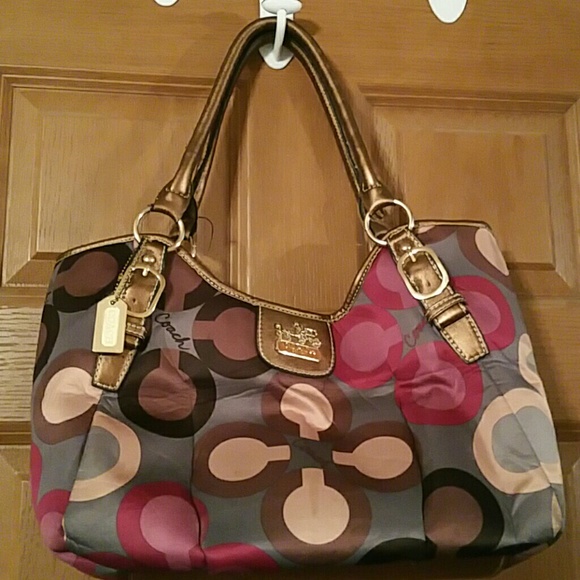 Knockoff coach purse