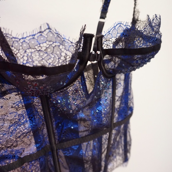 Victoria's Secret Lingerie - Picture 1 of 4