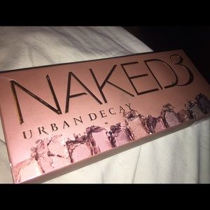 BRAND NEW AUTHENTIC Naked 3 pallet