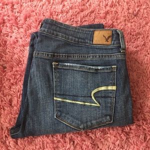 American eagle outfitters light wash jeans size 10