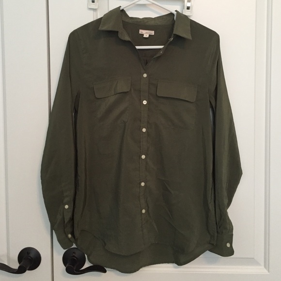 🔻Gap olive shirt
