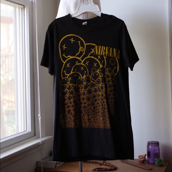 Vintage Black & Yellow Nirvana Grunge T-Shirt